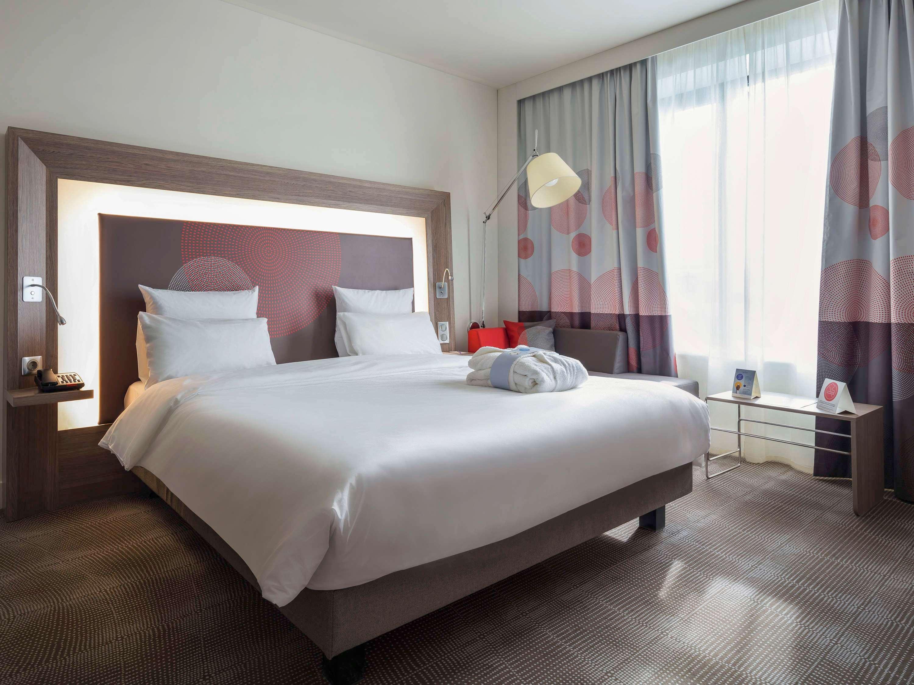 Novotel Almaty City Center Eksteriør billede