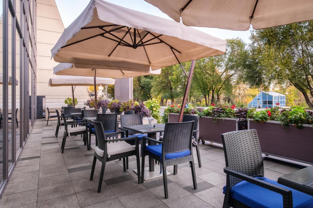Novotel Almaty City Center Eksteriør billede