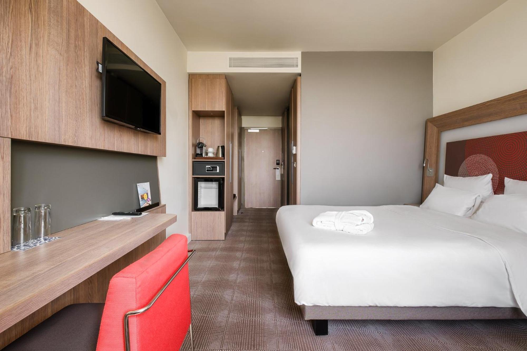 Novotel Almaty City Center Eksteriør billede